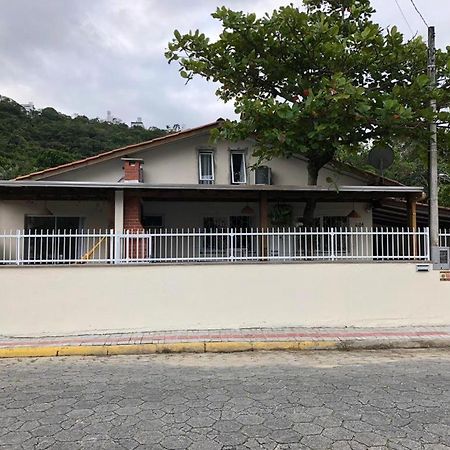 Suite Rua Pescada Amarela ボンビーニャス エクステリア 写真
